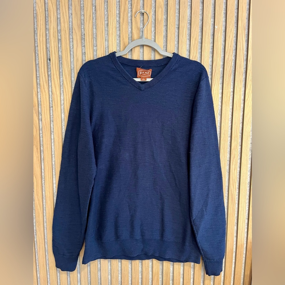 Red Ale Men's Deep Blue V-Neck Sweater